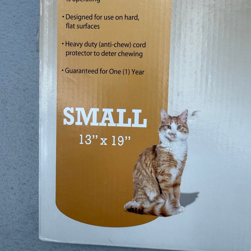 NIB Heated Pet Mat Black Farm Innovators Small 13x19 Durable Utility dog cat new - Picture 4 of 8